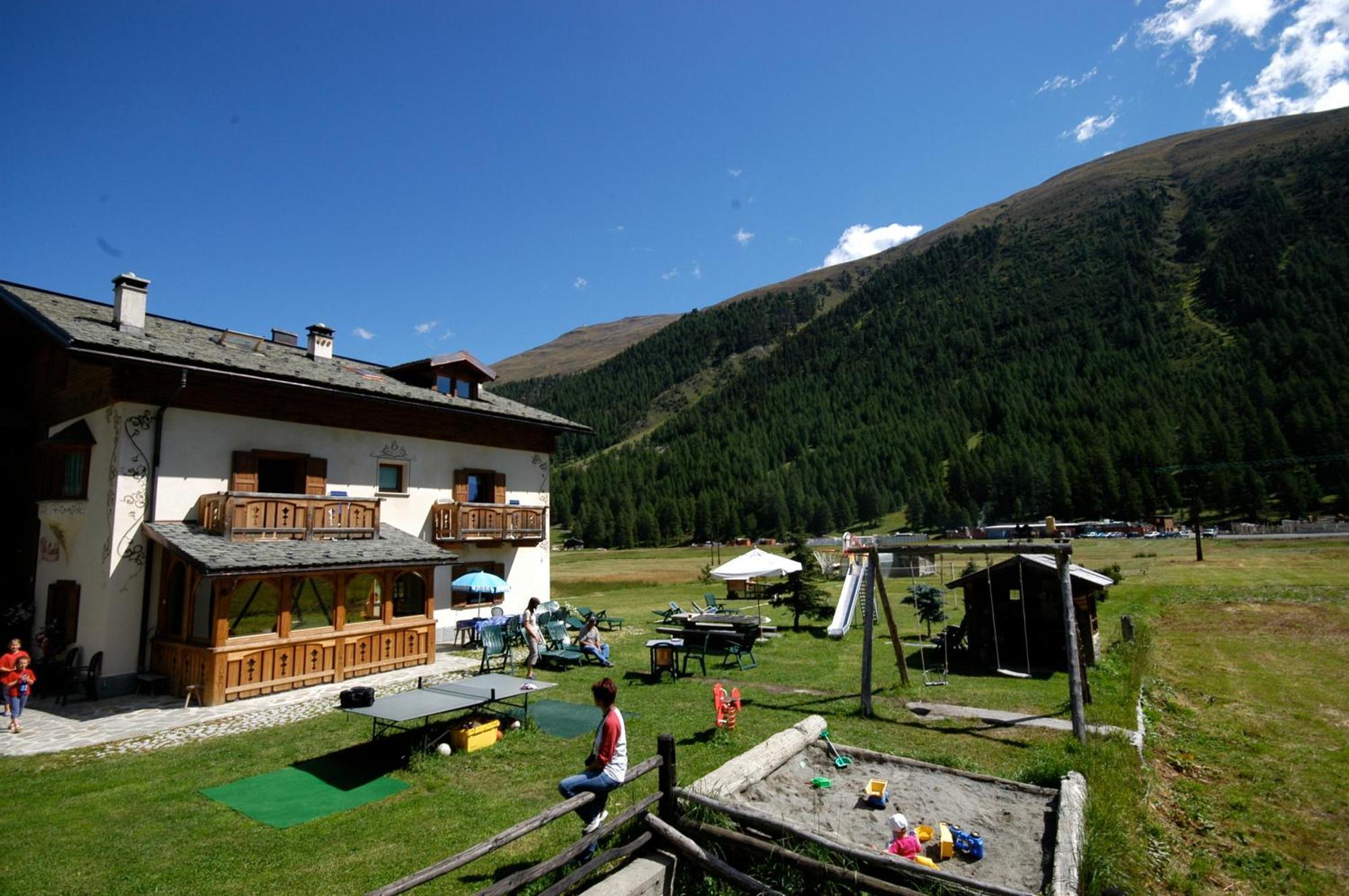 Art Apartments Casa Lapis Livigno Buitenkant foto